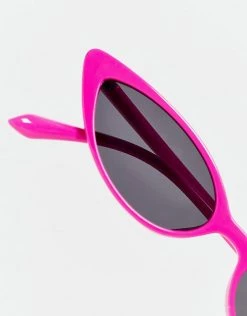 Cheap 🛒 Public Desire Cat Eye 👓 Sunglasses In Neon Pink For Women 🤩 -Outlet Women's Public Desire Store unnamed file 103