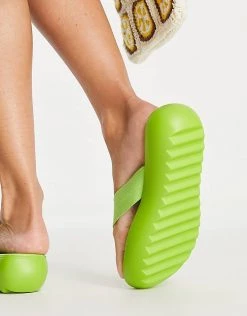 Discount 👏 Public Desire Wide Fit Cia Chunky Toe Post 🩴 Sandals In Lime For Women 🤩 -Outlet Women's Public Desire Store unnamed file 1357