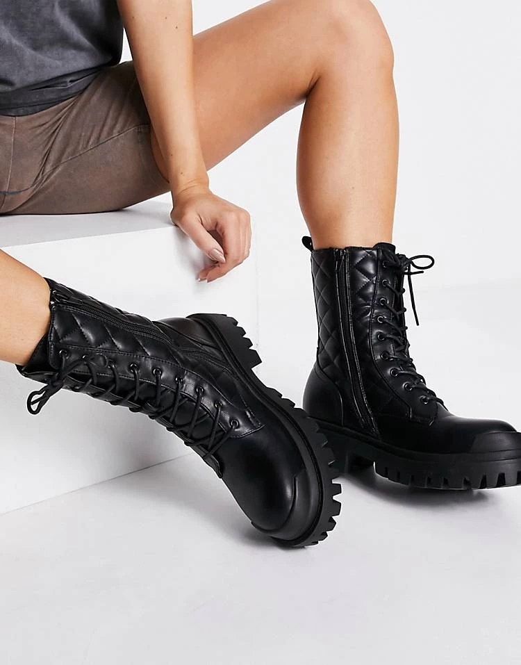 Best Pirce ✨ Public Desire Outstanding Chunky Flat Ankle 🥾 Boots In Black For Women 😍 4 Best Pirce ✨ Public Desire Outstanding Chunky Flat Ankle 🥾 Boots In Black For Women 😍 - Image 2