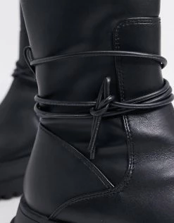Best Pirce ❤️ Public Desire Finale Chunky Flat Ankle 🥾 Boots With Tie In Black For Women Black Pu ⌛ -Outlet Women's Public Desire Store unnamed file 3203