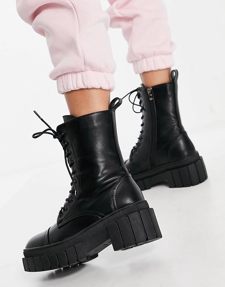 Promo 🤩 Public Desire Wide Fit Omega Chunky Lace Up 🥾 Boots In Black For Women 🎁 6 Promo 🤩 Public Desire Wide Fit Omega Chunky Lace Up 🥾 Boots In Black For Women 🎁 - Image 4