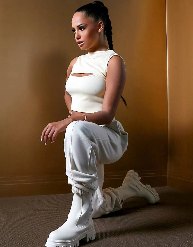 Cheapest 💯 Public Desire X Amber Gill Ribbed Cut Out Crop Top In Butter For Women ❤️ 7 Cheapest 💯 Public Desire X Amber Gill Ribbed Cut Out Crop Top In Butter For Women ❤️ - Image 5